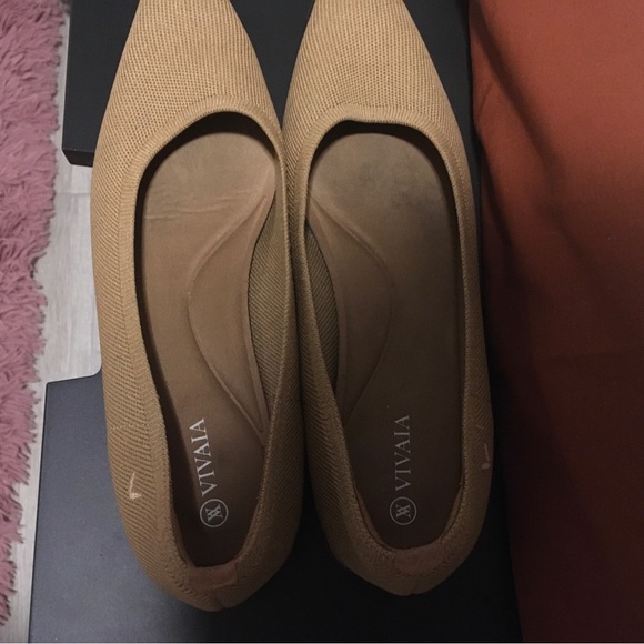 Tan Vivaia Flat Shoes - Picture 3 of 4